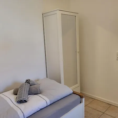 Apartment Ferien-und Geschaeftshaus Kunellis Axel *